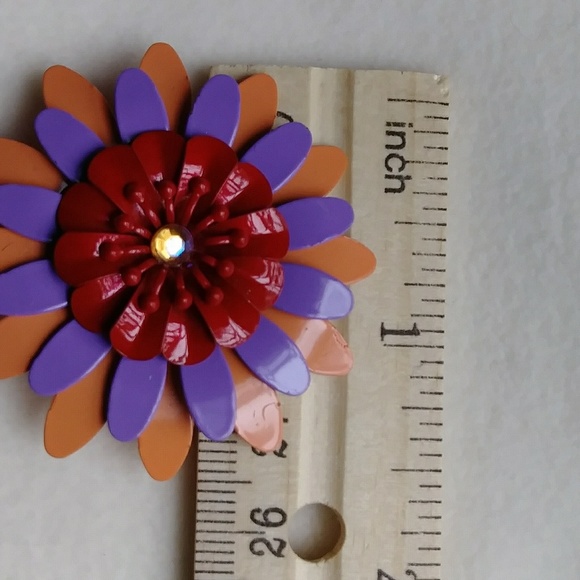 Funky Daisy Pin - Picture 3 of 3